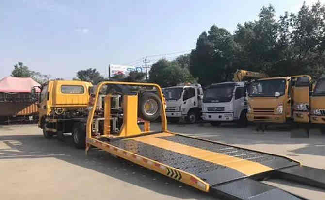 云溪区汽车中途维修案例